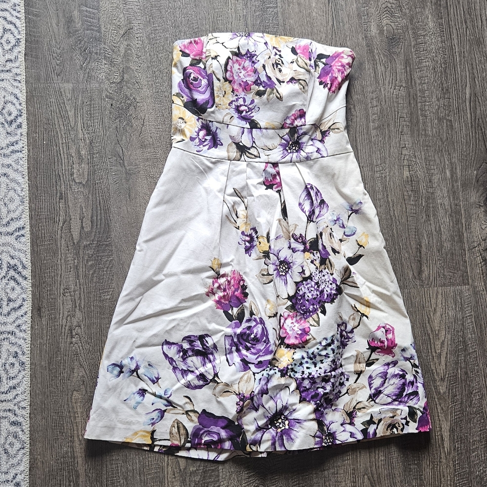 Floral stapless dress White House Black Market